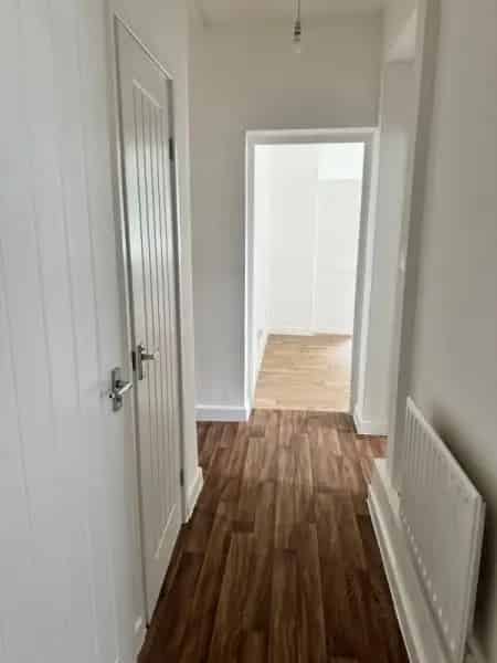 3 Bedroom Ground Floor Flat Near North Greenwich Station