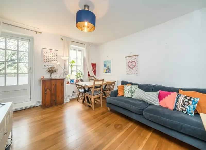 Two Double Bedroom Apartment near Victoria Park