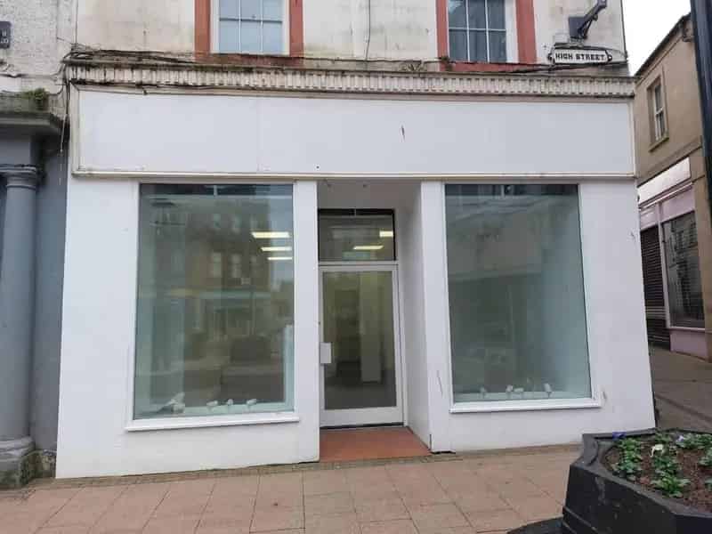 Ground Floor Retail Unit For Lease