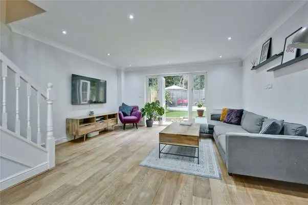 Brooklands Lane, Weybridge, Surrey, KT13 8UX | Property for sale | Savills