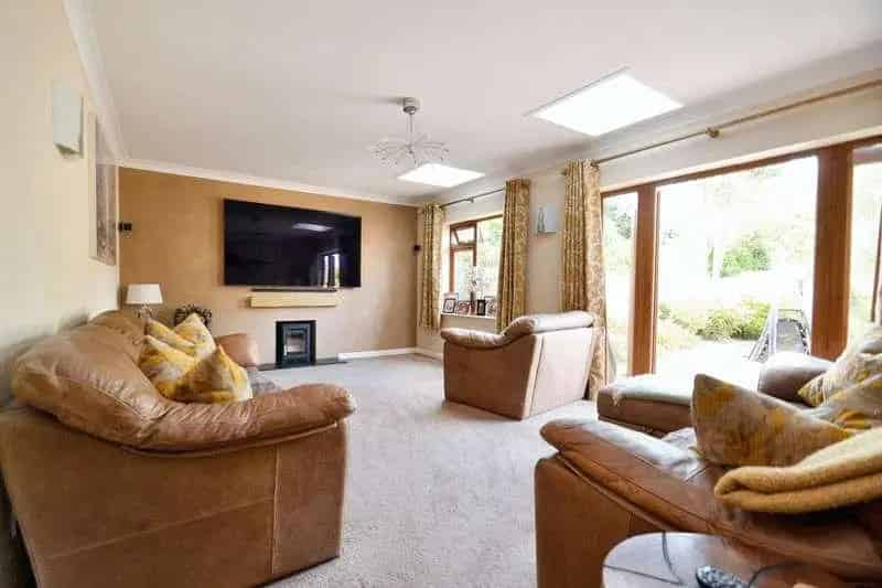 5 Bed Detached House for Sale in Broadstone