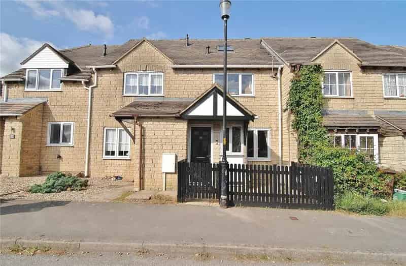 3 Bedroom Terraced House for Sale Stroud Cirencester Gloucestershire