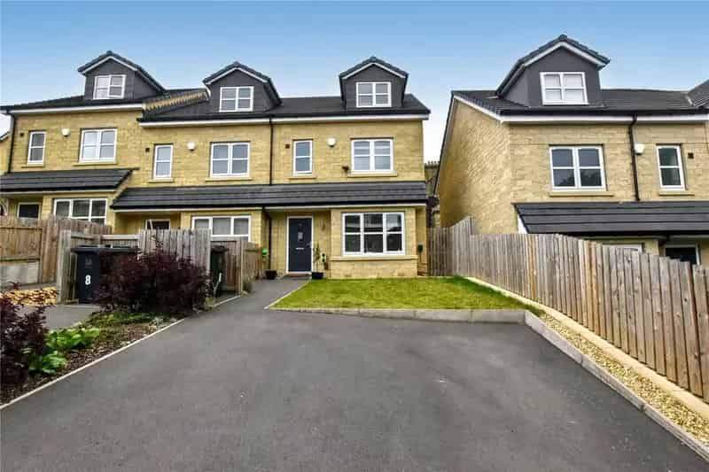 4 Bedroom Semi-Detached House for Sale in BD2