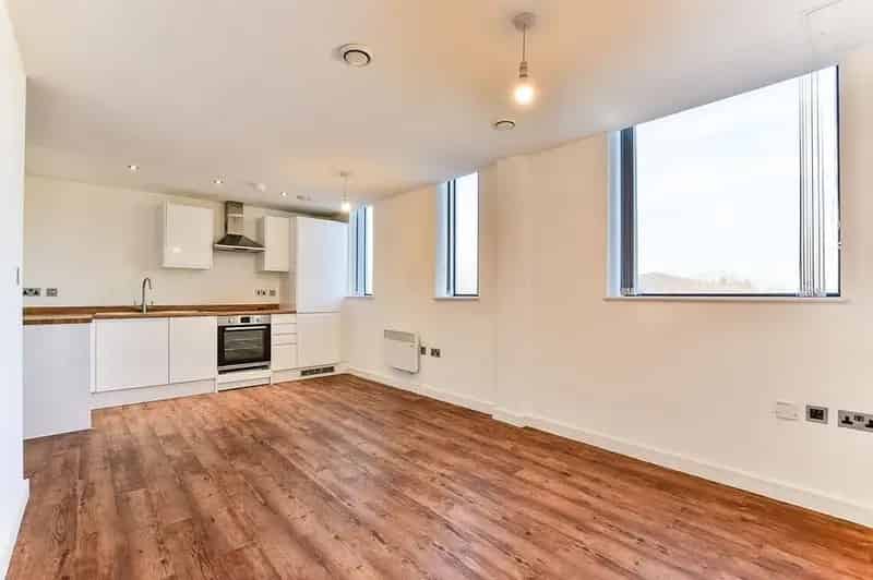 2 Bedroom Flat to Rent Sale Cheshire M33