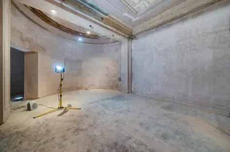 Manchester Commercial Unit 582 sq ft Burhan Centre High Footfall