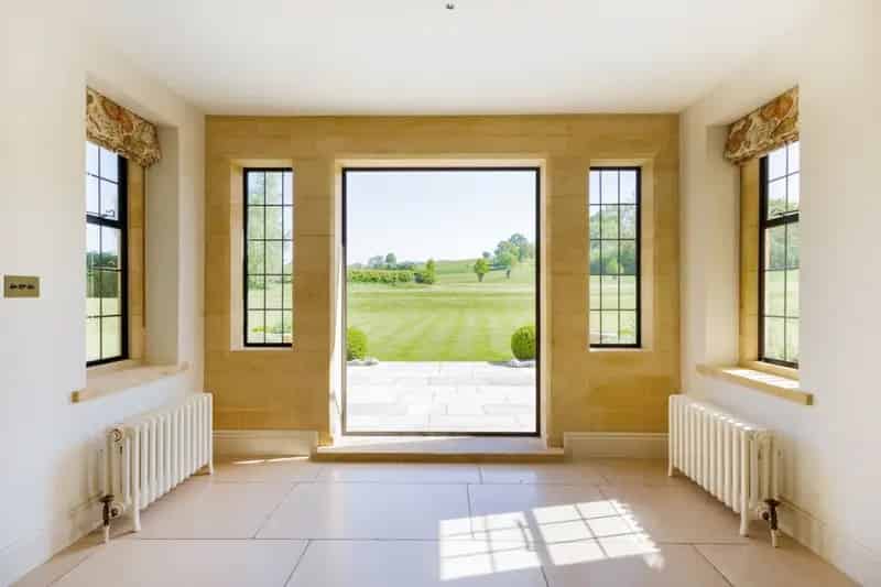 6 Bedroom Detached Cotswolds House to Rent