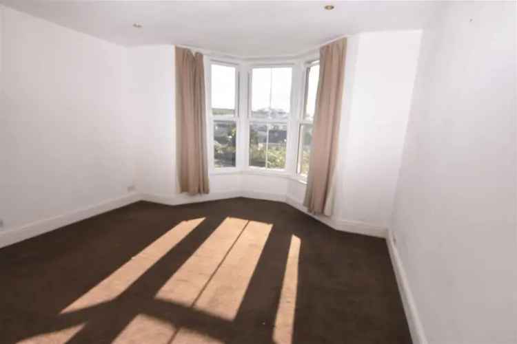 5 Bedroom House 3 Flats 2 Studios Investment Opportunity £33k Annual Income