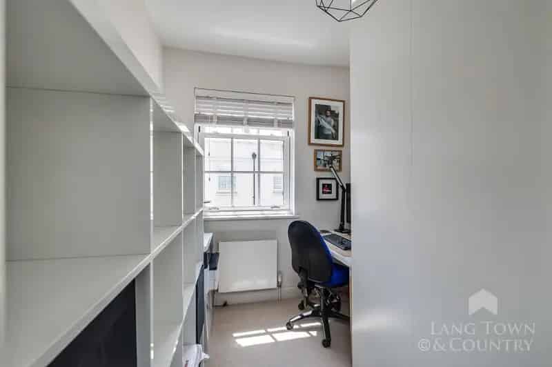 4 Bed House for Sale in Mount Wise, Plymouth