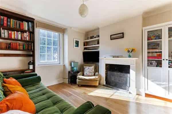 Modernized Victorian Townhouse Near St Michael's Park