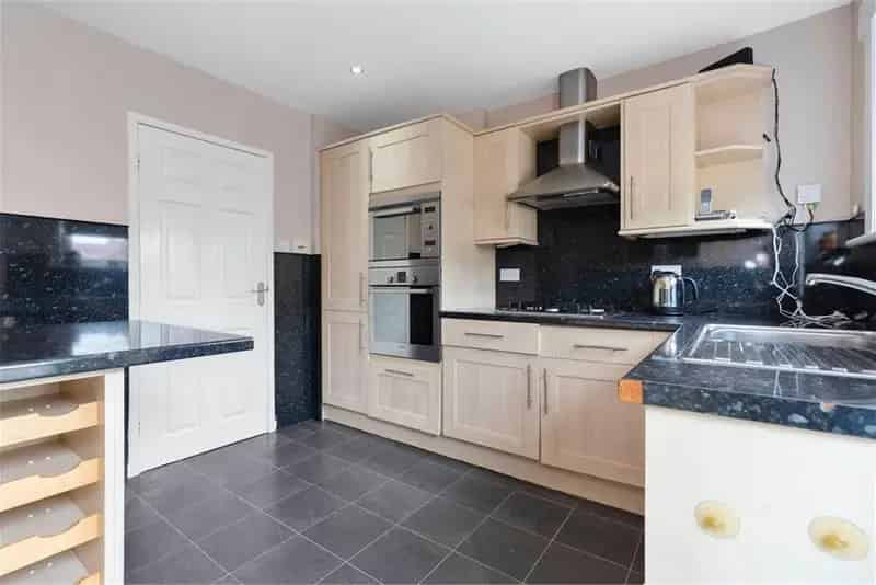 3 Bed House - Semi Detached with 1 Reception Room