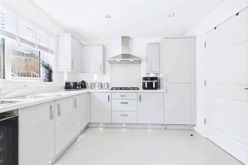 4 Bedroom Detached House to Rent in Cambuslang