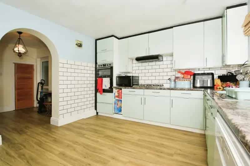 Four Bedroom Semi-Detached House in Pinchbeck