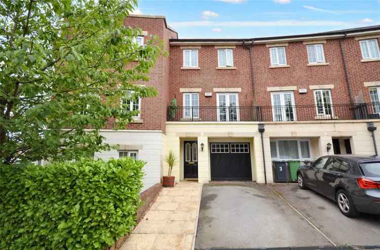 House For Sale in Leeds, England