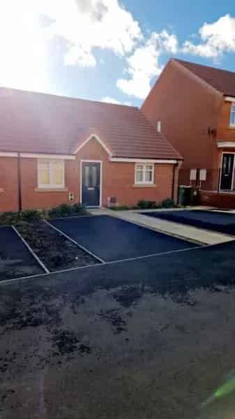 2 Bedroom New Build Bungalow with Driveway and Garden