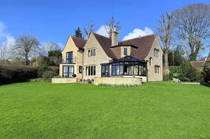 5 Bedroom Detached House for Sale in Bath