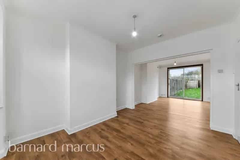 Four Bedroom House near Feltham High Street