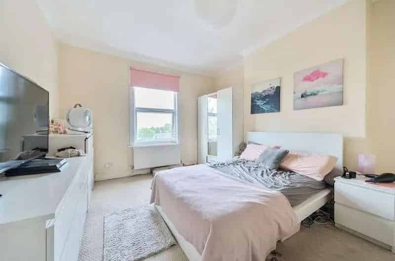 1 Bed Flat for Sale Forest Gate E7 Near Station