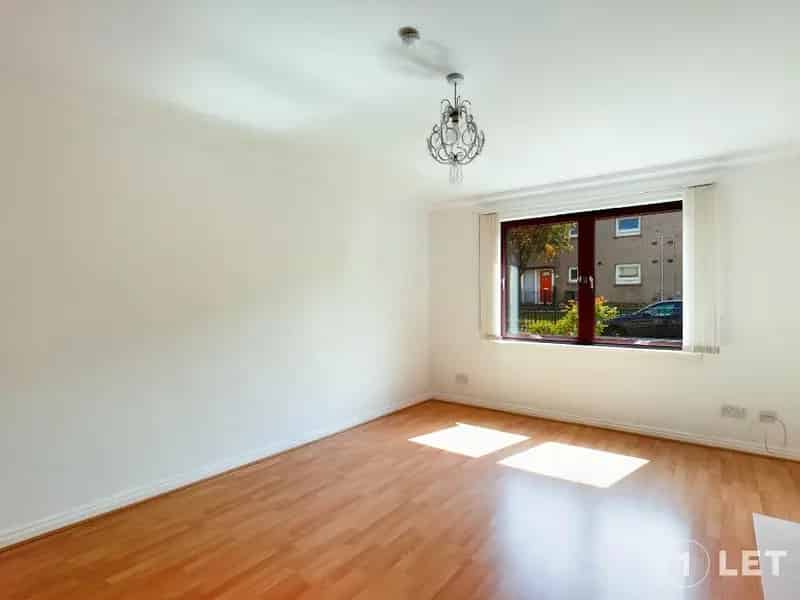 2 Bedroom Flat to Rent - Spacious and Peaceful
