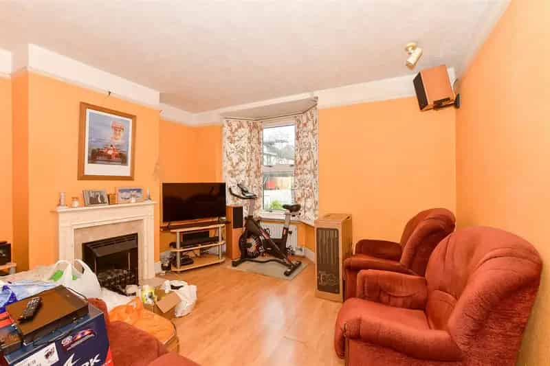 3 Bedroom Semi Detached House For Sale Haywards Heath