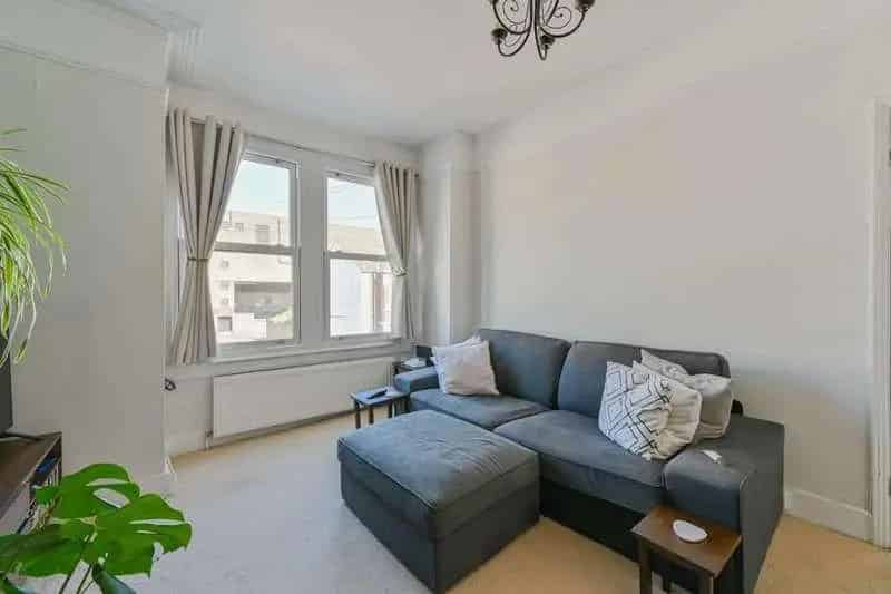 3 Bed Maisonette Near Tooting Broadway - Garden & No Onward Chain