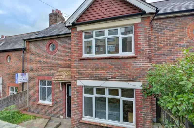 7 bedroom terraced house
