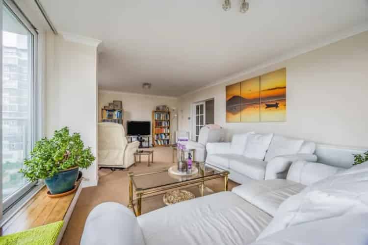 3 Bedroom Penthouse Apartment for Sale in Bournemouth
