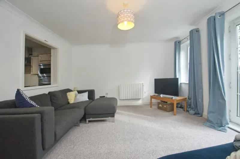 1 Bedroom Apartment with Balcony and Parking