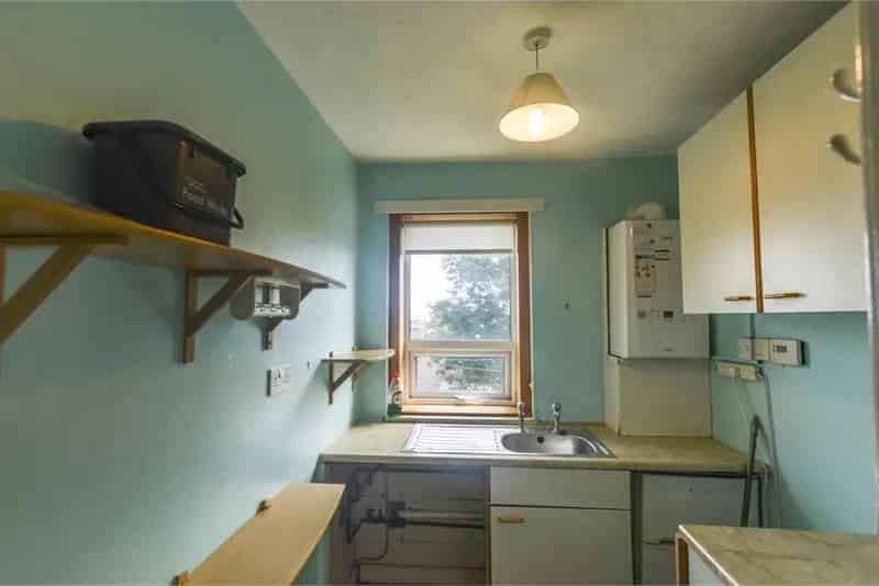 1 Bed Flat Top Floor Stevenston
