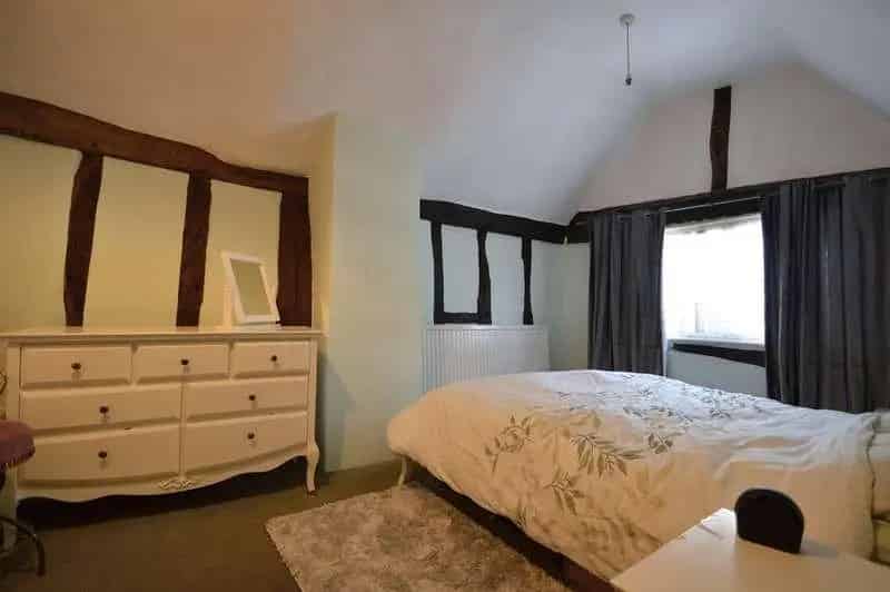 3 Bed House For Sale - Characterful Medieval Home