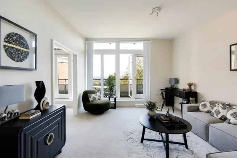 2 Bedroom Penthouse Apartment for Sale Alderman s Park