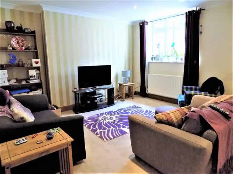1 Bedroom Flat for Sale Farnborough