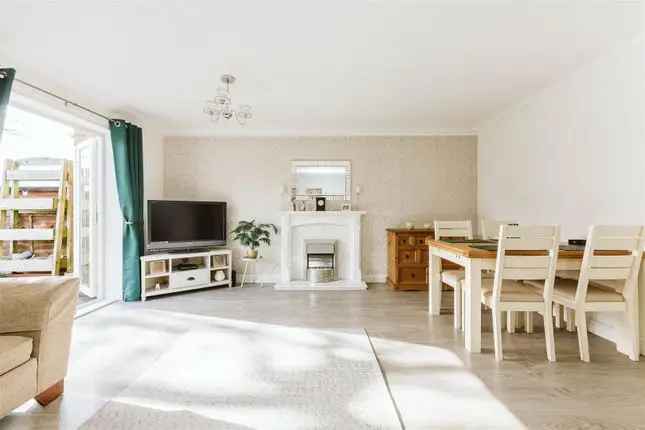 Three Bedroom Terraced House for Sale in Bristol BS9