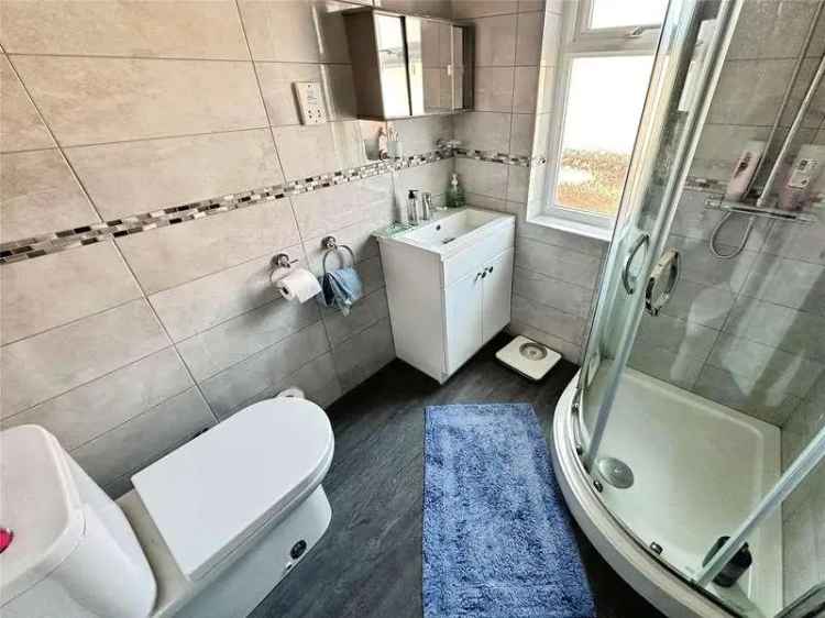 2 Bed Detached Bungalow For Sale in Hampshire