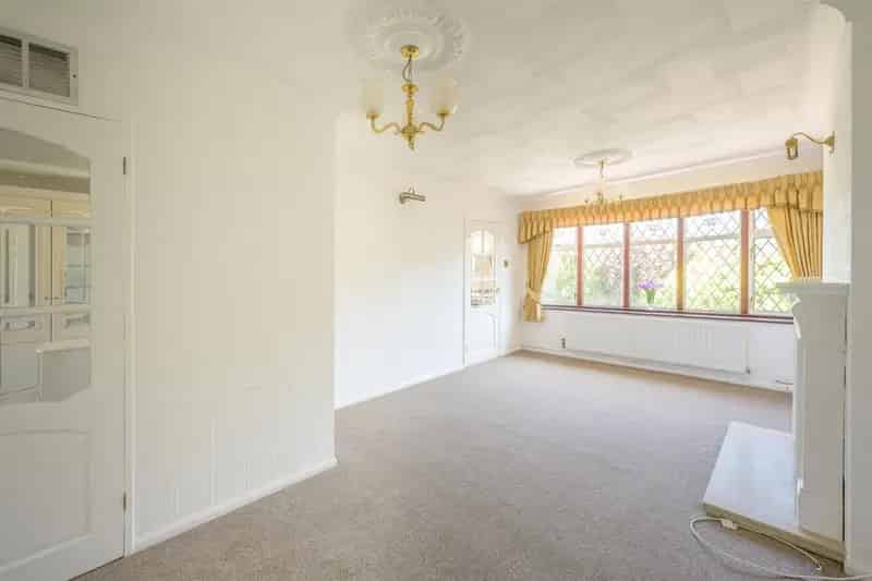 2 Bedroom Bungalow For Sale