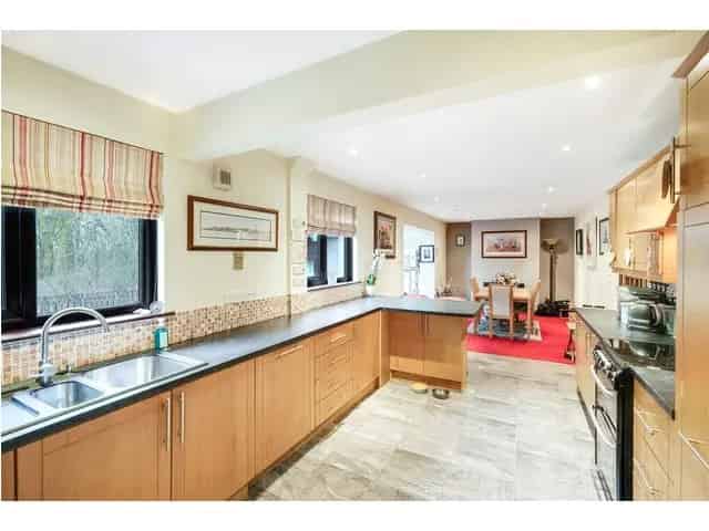4 Bedroom Detached Villa Extended Family Room Gardens Glenrothes