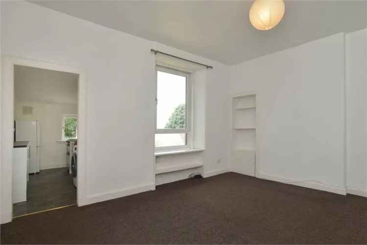 1 Bed Flat - First Floor with 1 Reception Room