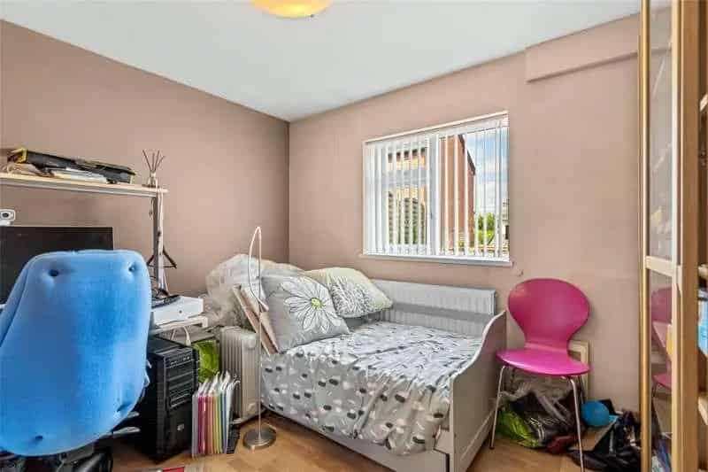 4 Bed House for Sale in Malvern Link with Garden and Parking