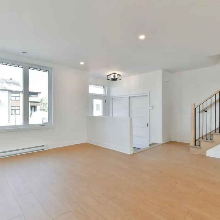 Elegant House for Sale with Spacious Kitchen and Master Suite