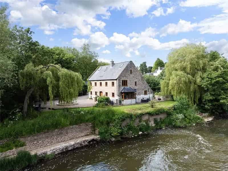 4 Bedroom Detached House for Sale near Goodrich