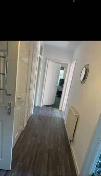 Ground Floor 2 Bed House New Kitchen Communal Gardens