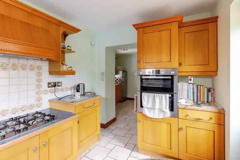 Three Bedroom End Terraced House in Stanion