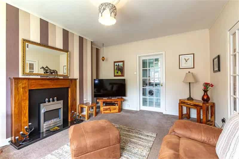 2 Bed Upper Flat Hawick West End Modern Fixtures Private Garden