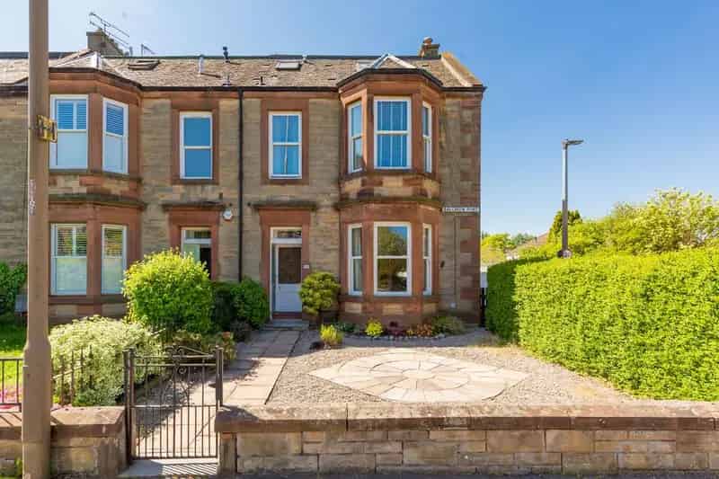6 Bedroom Semi Detached Villa For Sale in Balgreen Edinburgh