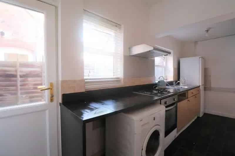 4 Bedroom Terraced House Bills Inclusive July 2025