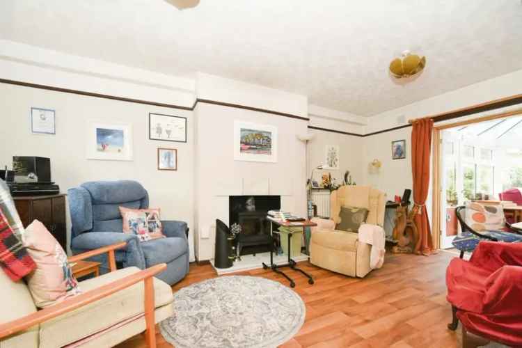 3 Bedroom Semi-Detached House with Garden and Parking
