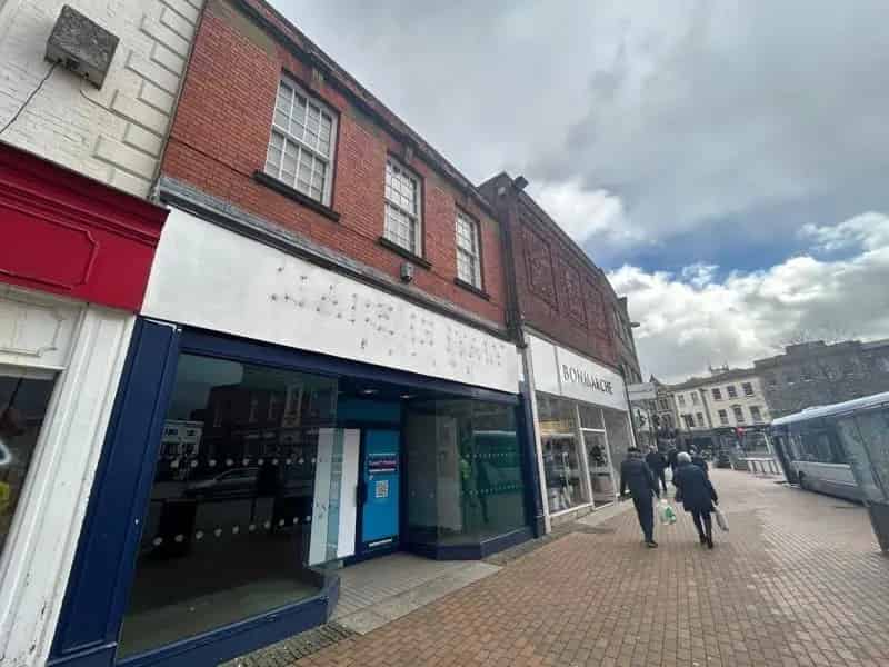 Taunton Retail Space 2560 sq ft - Prime Location