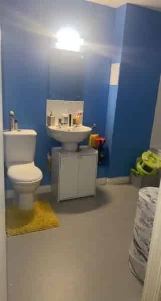 Large 2 Bed Flat Plenty of Storage Huge Bathroom Open Plan