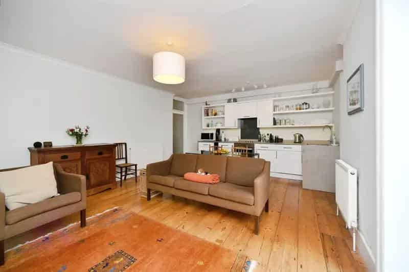 2-Bedroom Apartment with Private Garden - Ideal First Time Buy