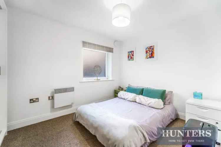 2 bed flat for sale