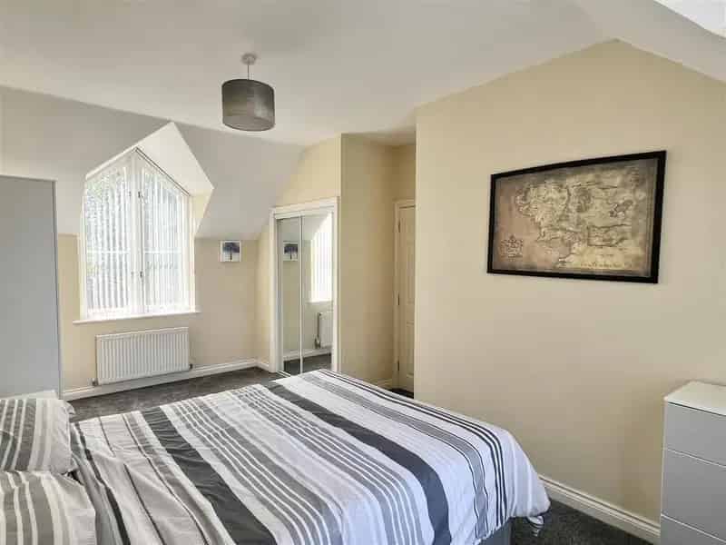 2 Bedroom Coach House for Sale Near Train Station